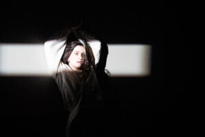 Tessa kogeb toonilist liikumatust.