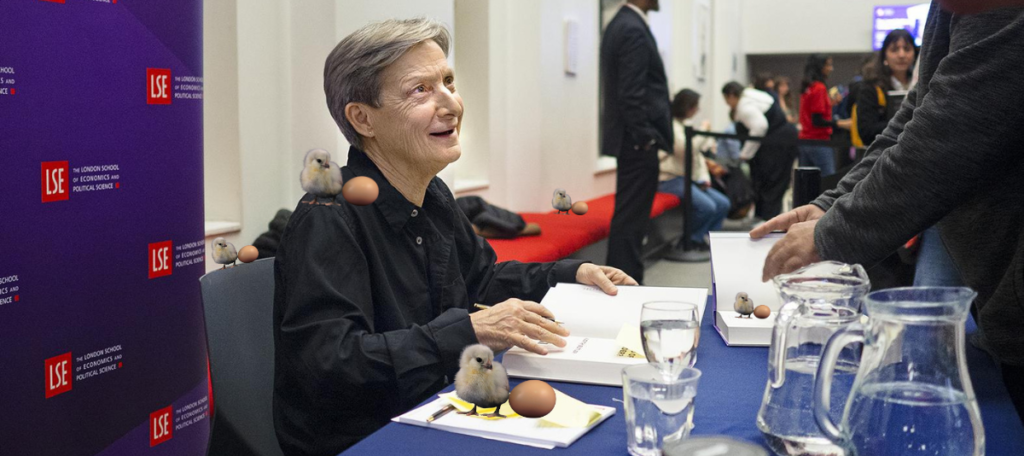 Judith Butler raamatuesitusel märtsis 2024. Koos tibudega.